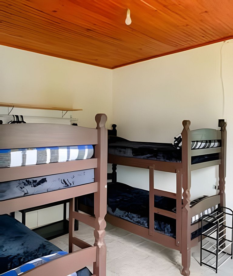 Natureza & Piscina | Casas Rústicas com Pesca Recreativa ,SP