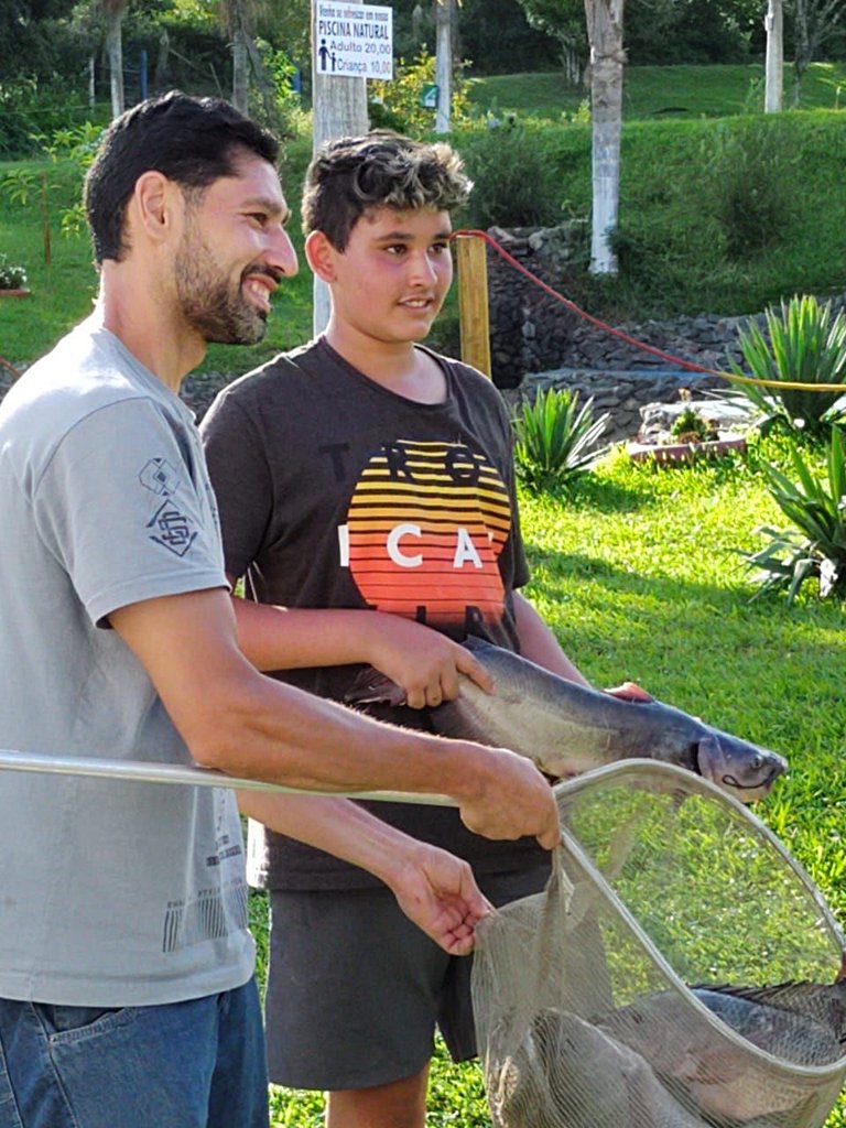 Natureza & Piscina | Casas Rústicas com Pesca Recreativa ,SP